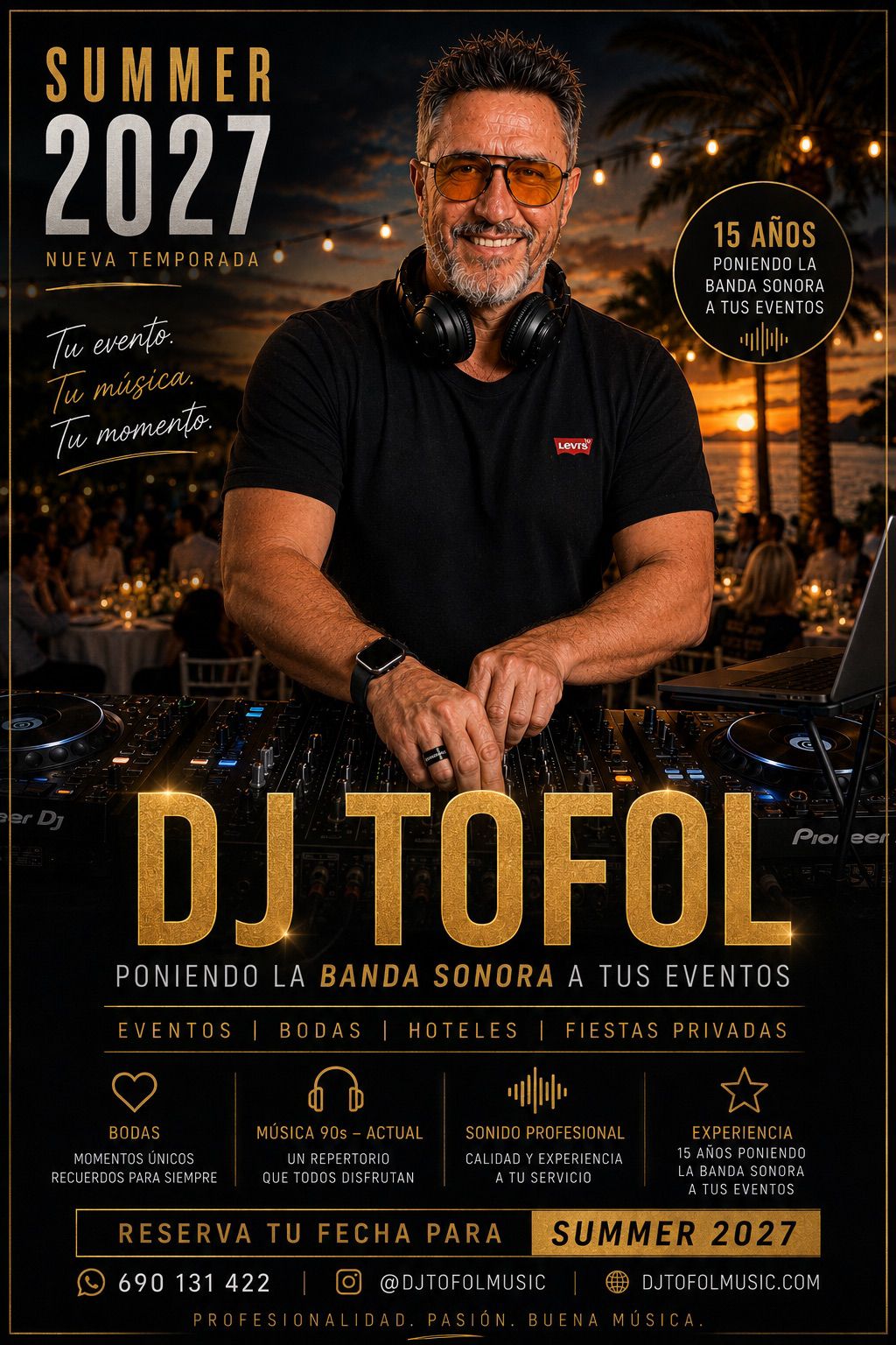 DJ Tofol preparando la música en una celebración