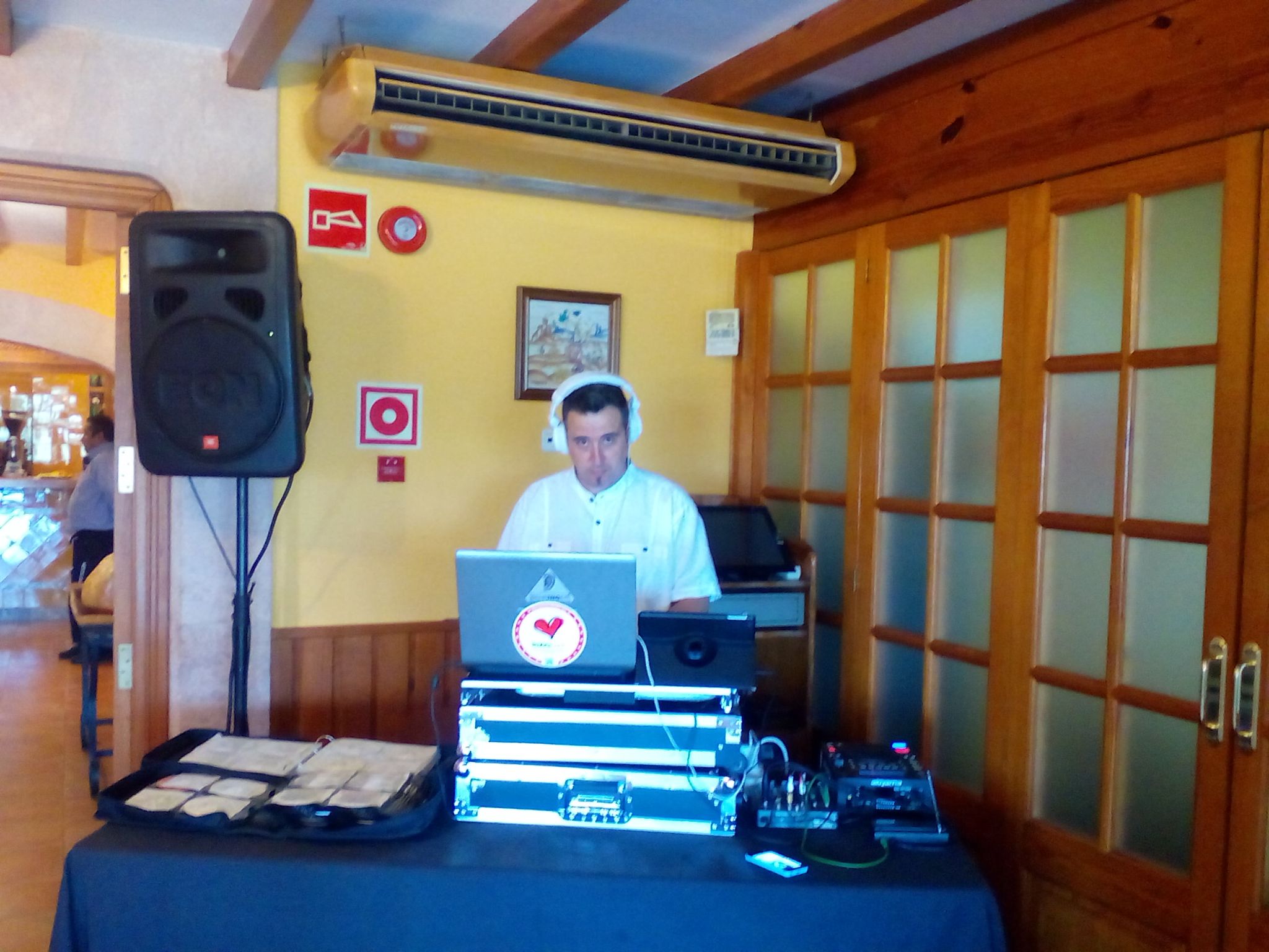 DJ Tofol en un evento
